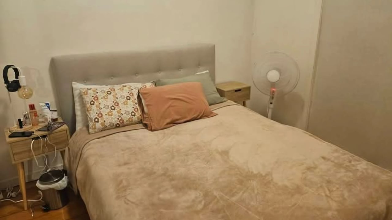 Room in a share house