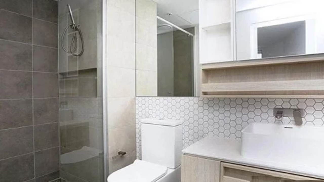 Furnished room with own bathroom