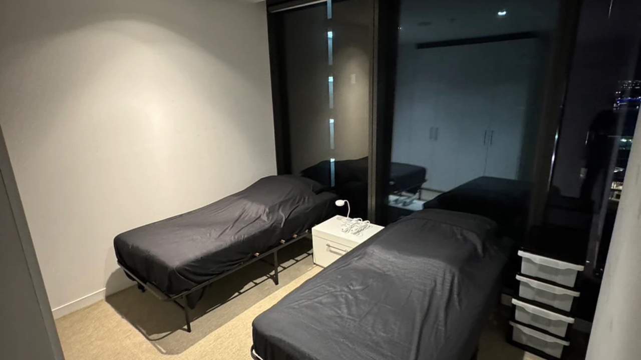 Furnished room in a flatshare