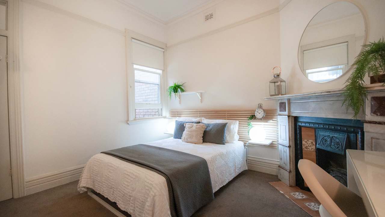 Furnished room in a share house