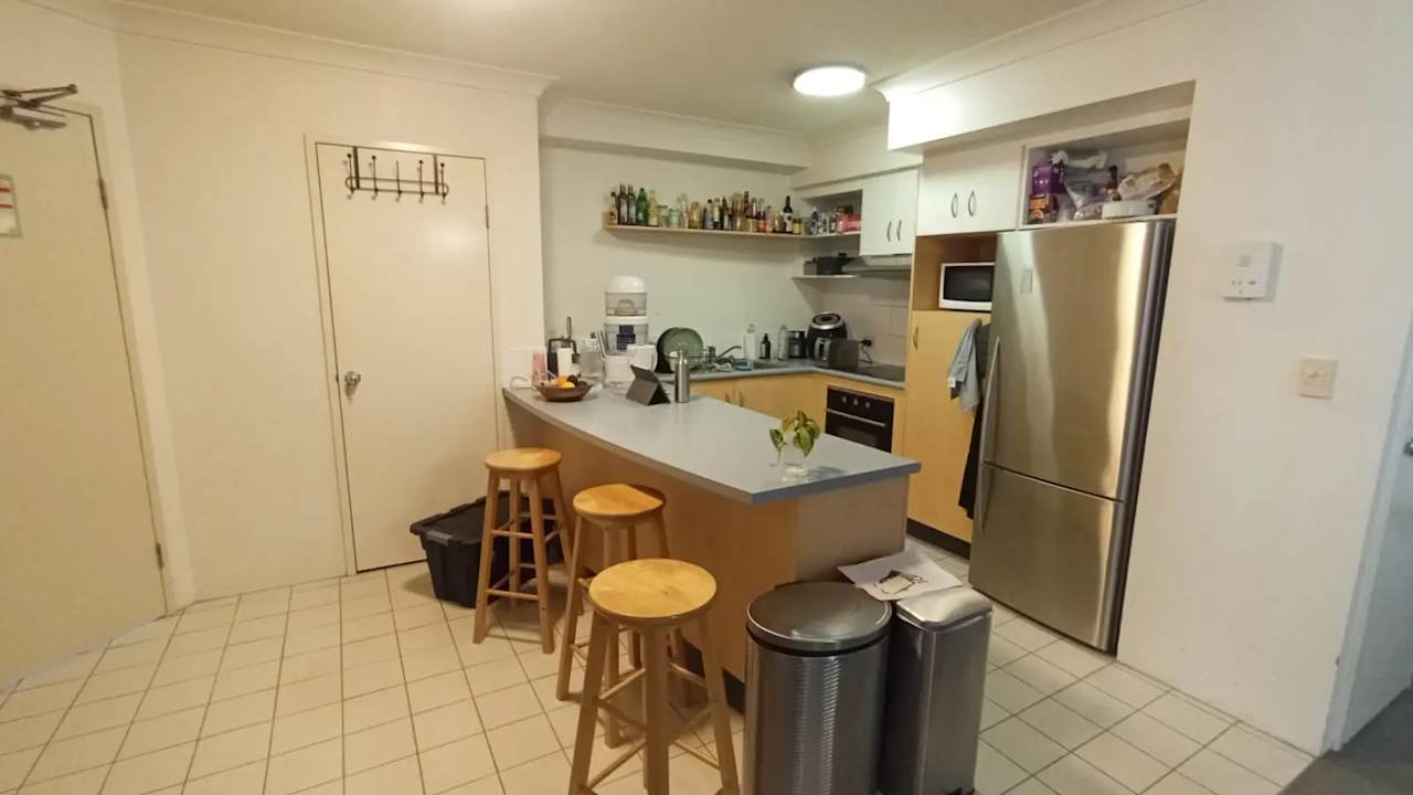 Furnished room in a flatshare