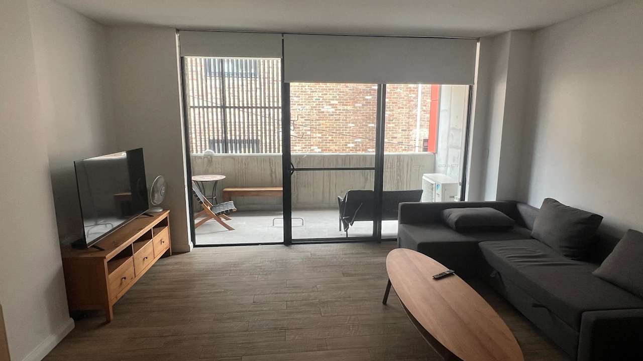 Unfurnished room in a flatshare