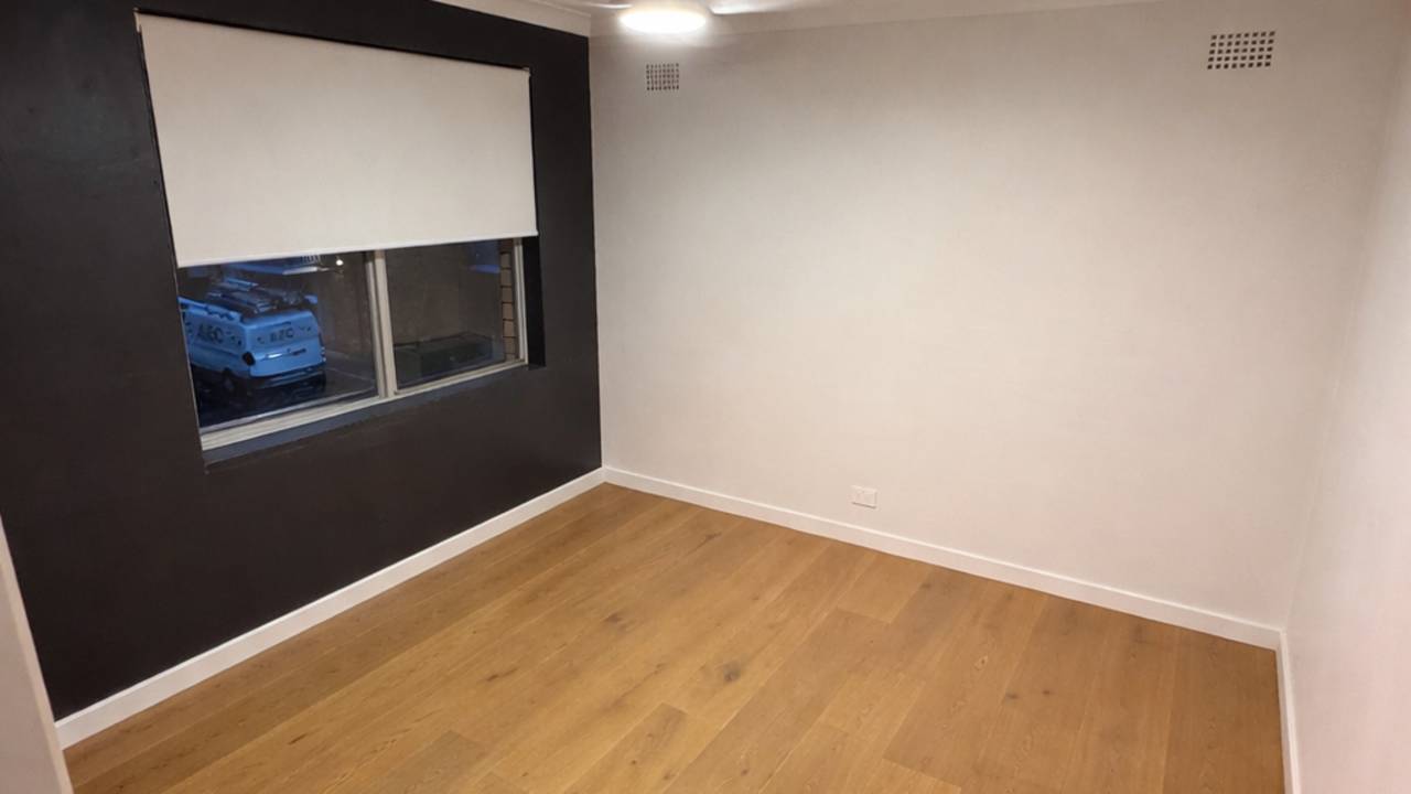 Unfurnished room in a flatshare