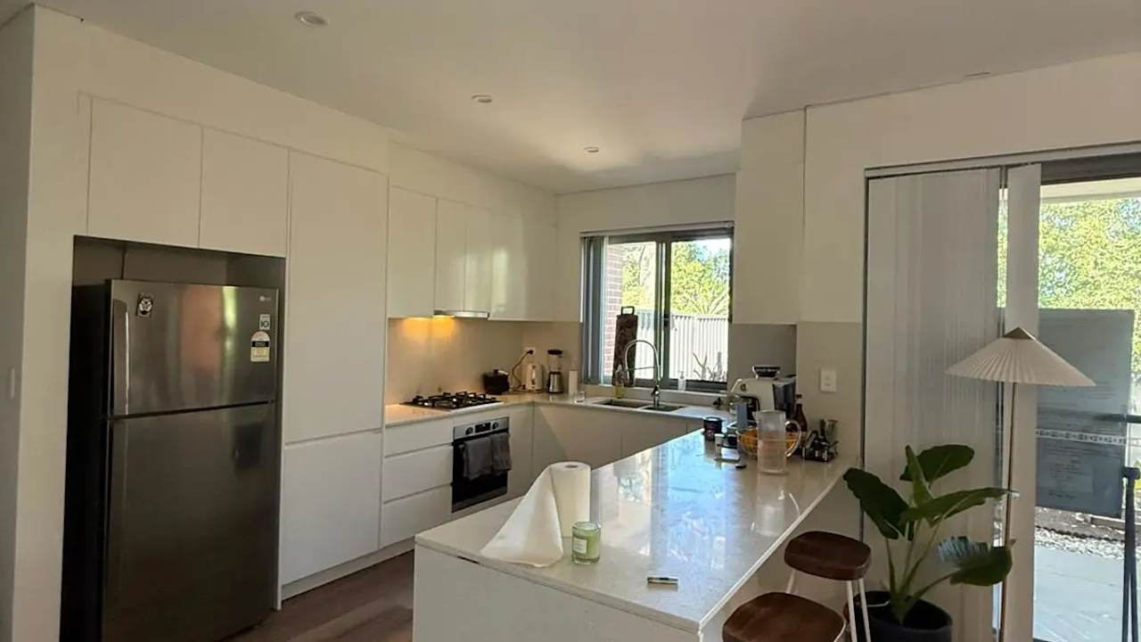 Furnished room in a flatshare