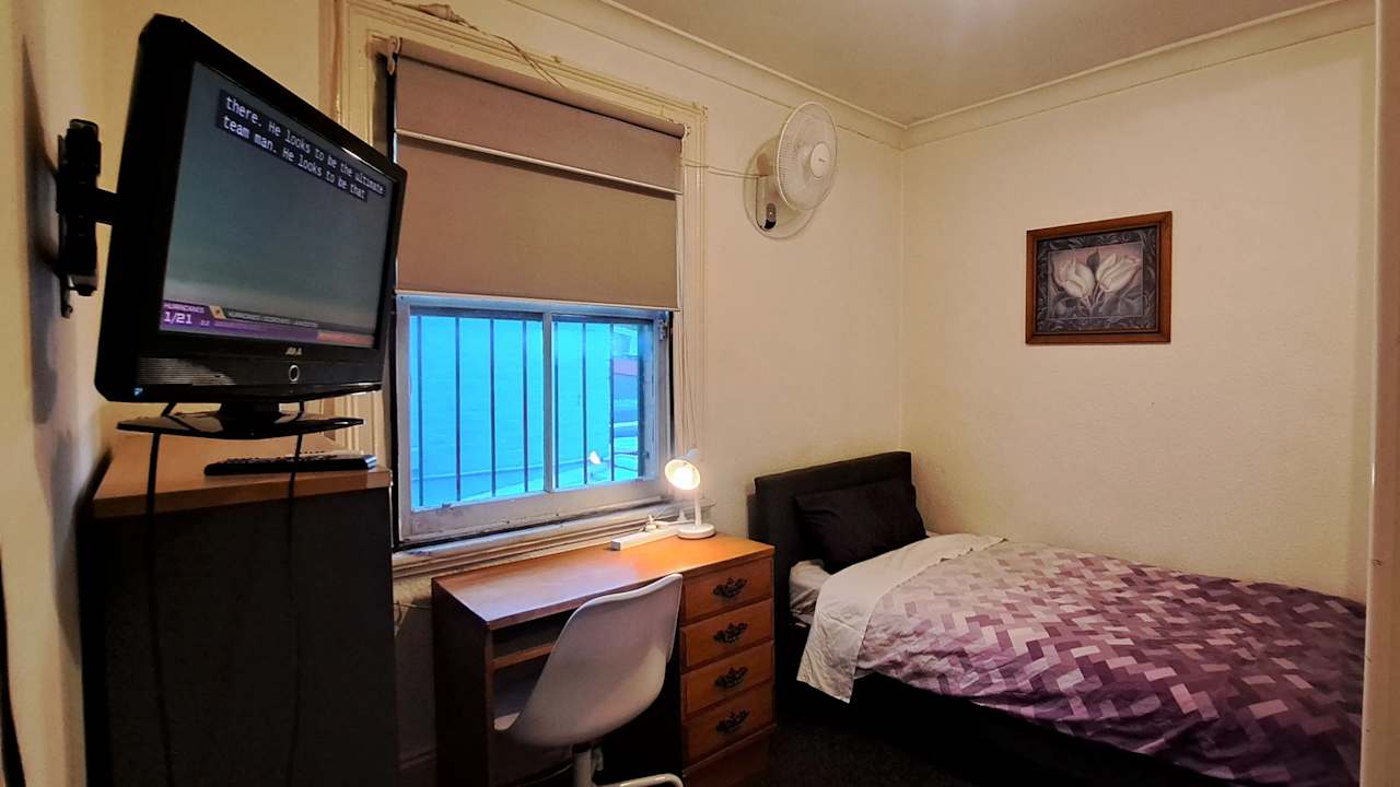 Furnished room in a share house