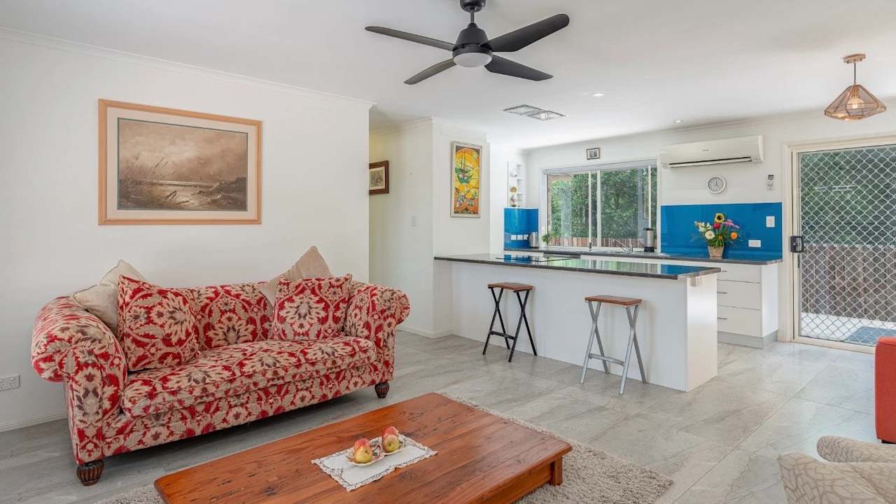 Room in a share house