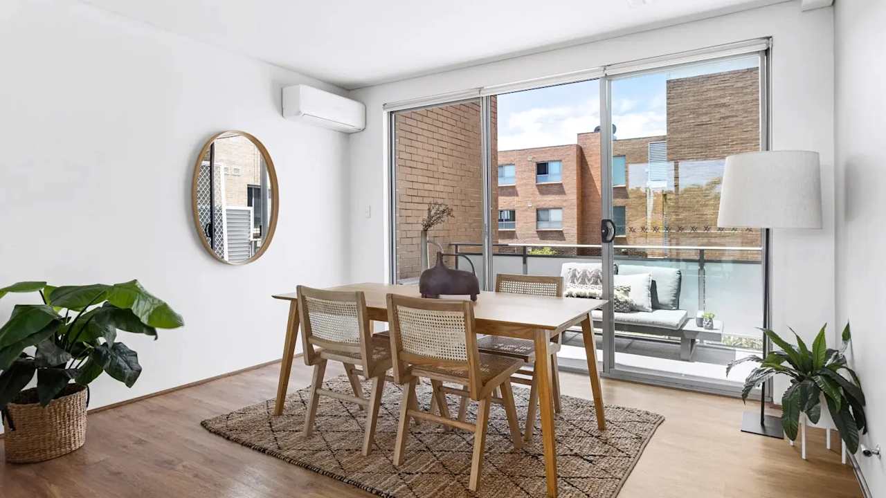 Whole property with 2 rooms for rent