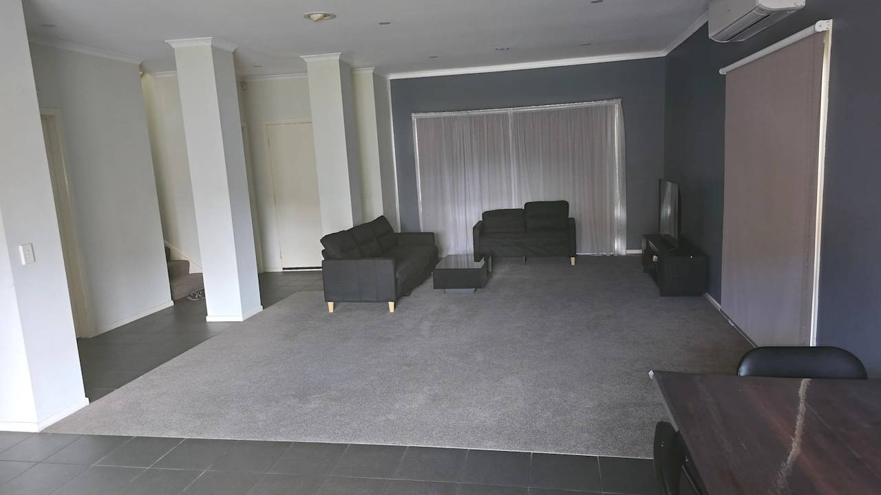 Unfurnished room in a share house