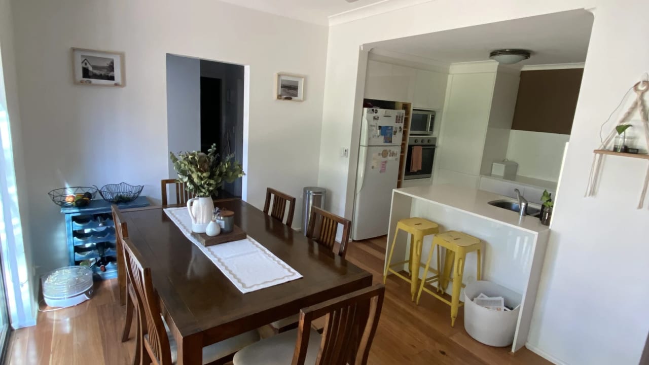 Furnished room in a flatshare