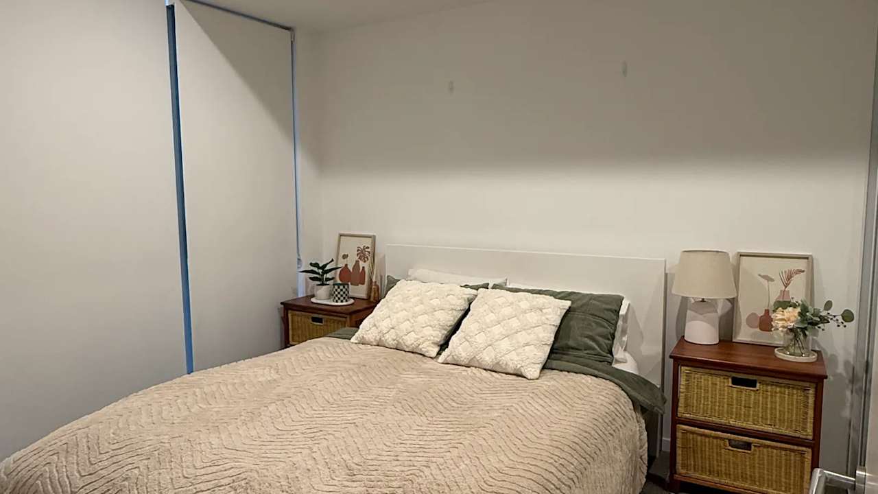 Furnished room with own bathroom