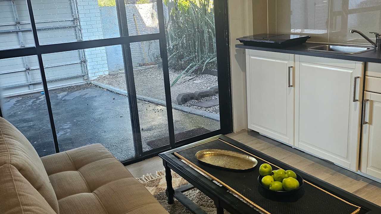 Furnished room with ensuite in a flatshare