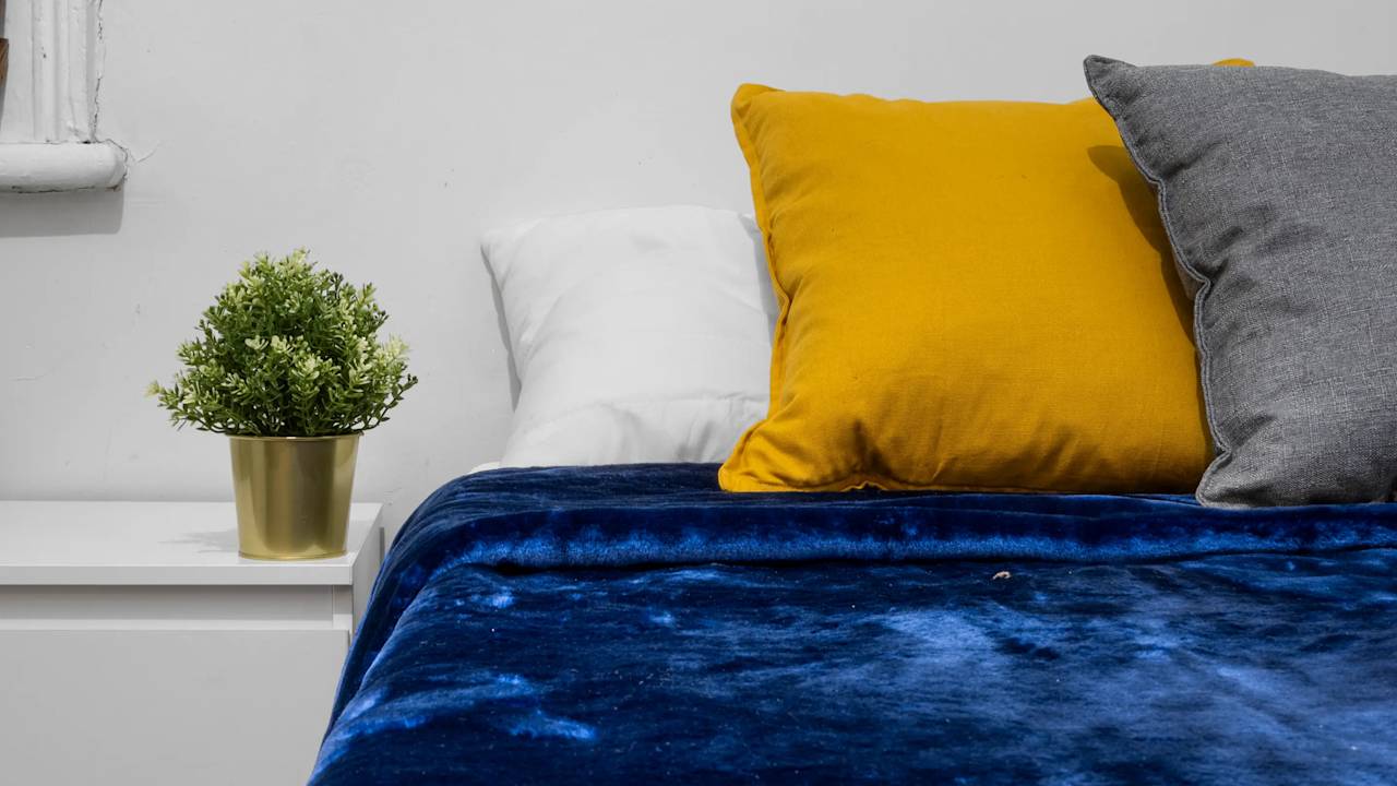 Furnished room studio flat for rent