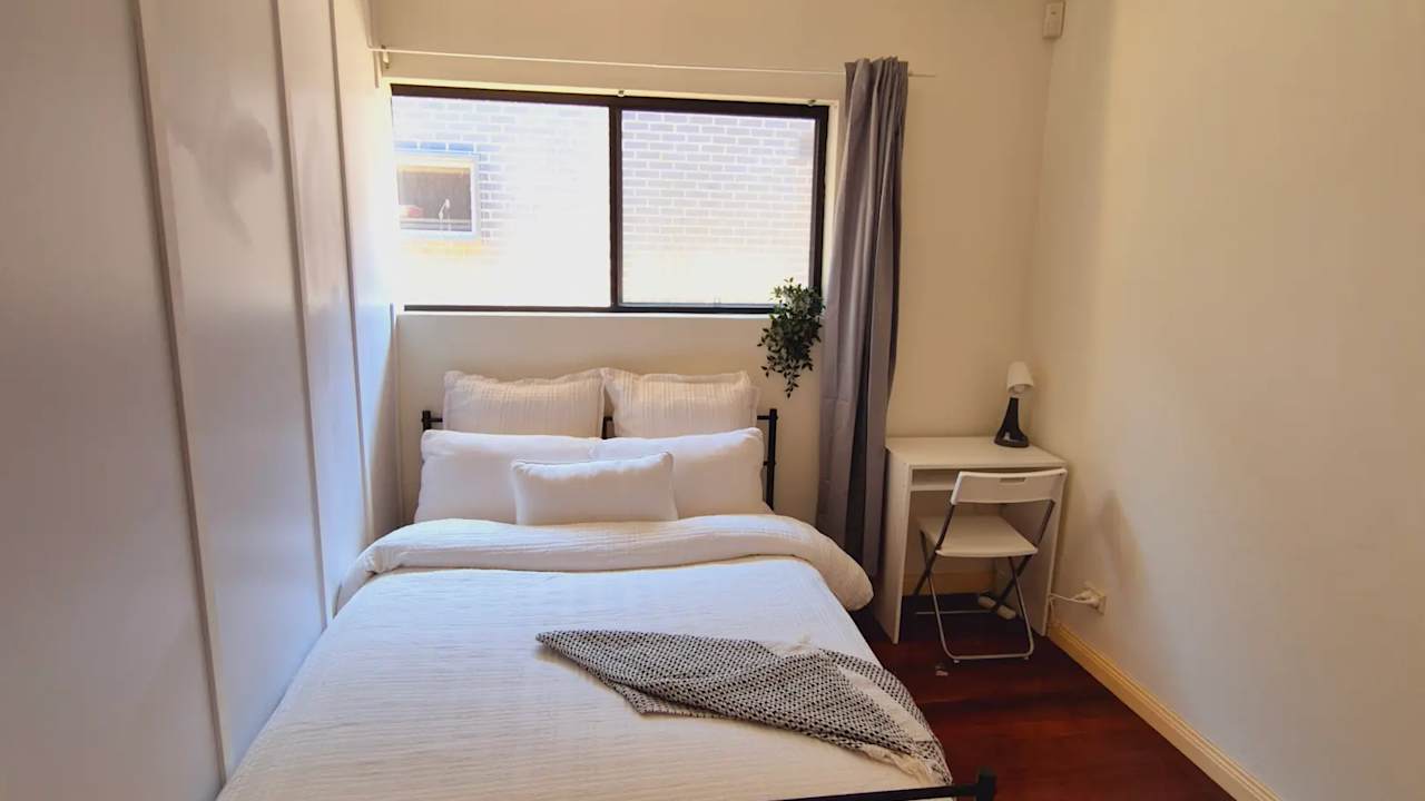 Furnished room in a share house