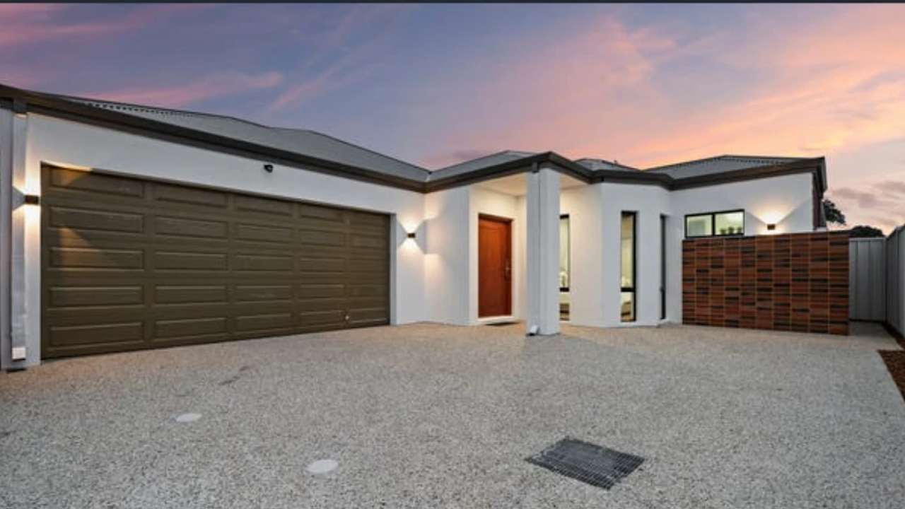 Whole property with 4 rooms for rent