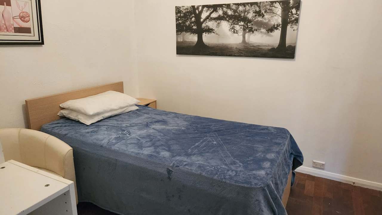 Furnished room with ensuite in a share house