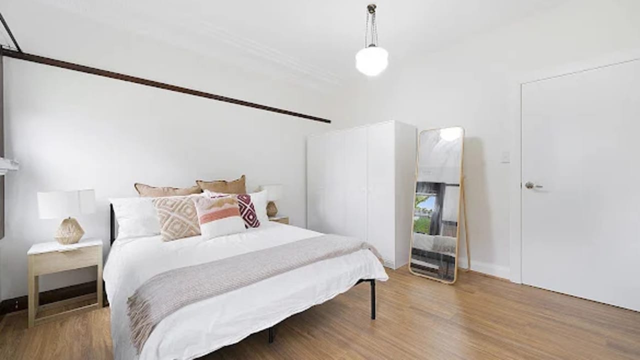 Room in a share house
