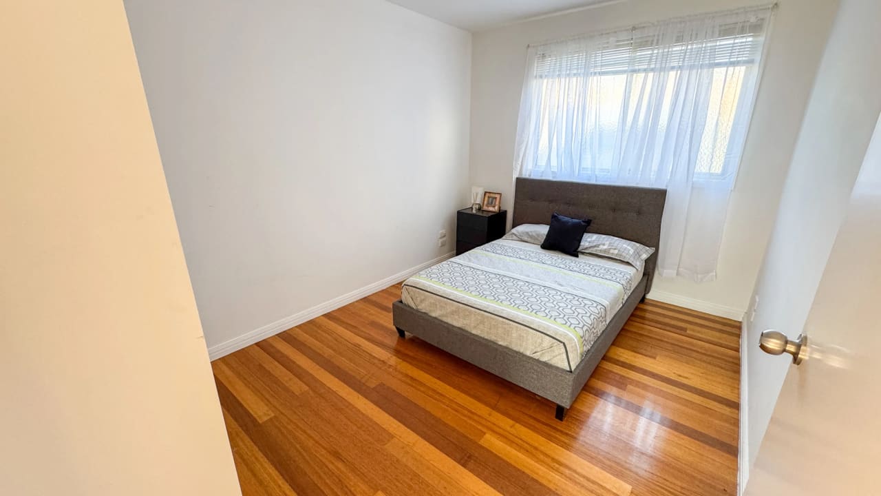 Whole property with 2 rooms for rent
