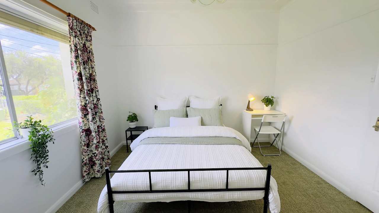 Furnished room in a flatshare