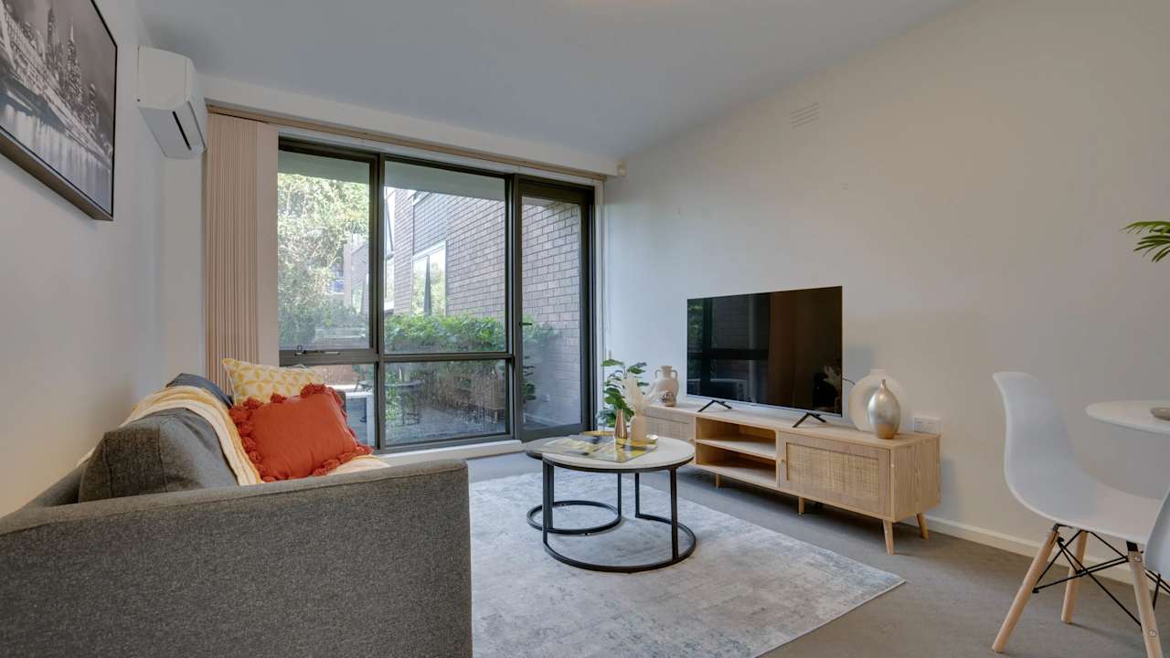 Furnished room in a flatshare