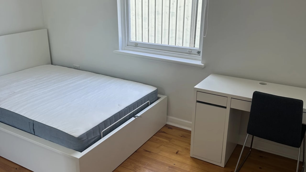 Furnished room in a share house