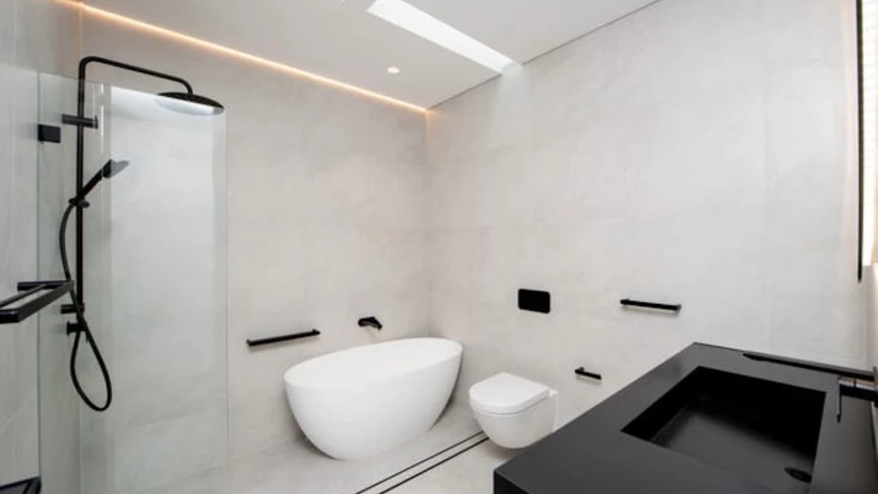 Unfurnished room with ensuite in a share house