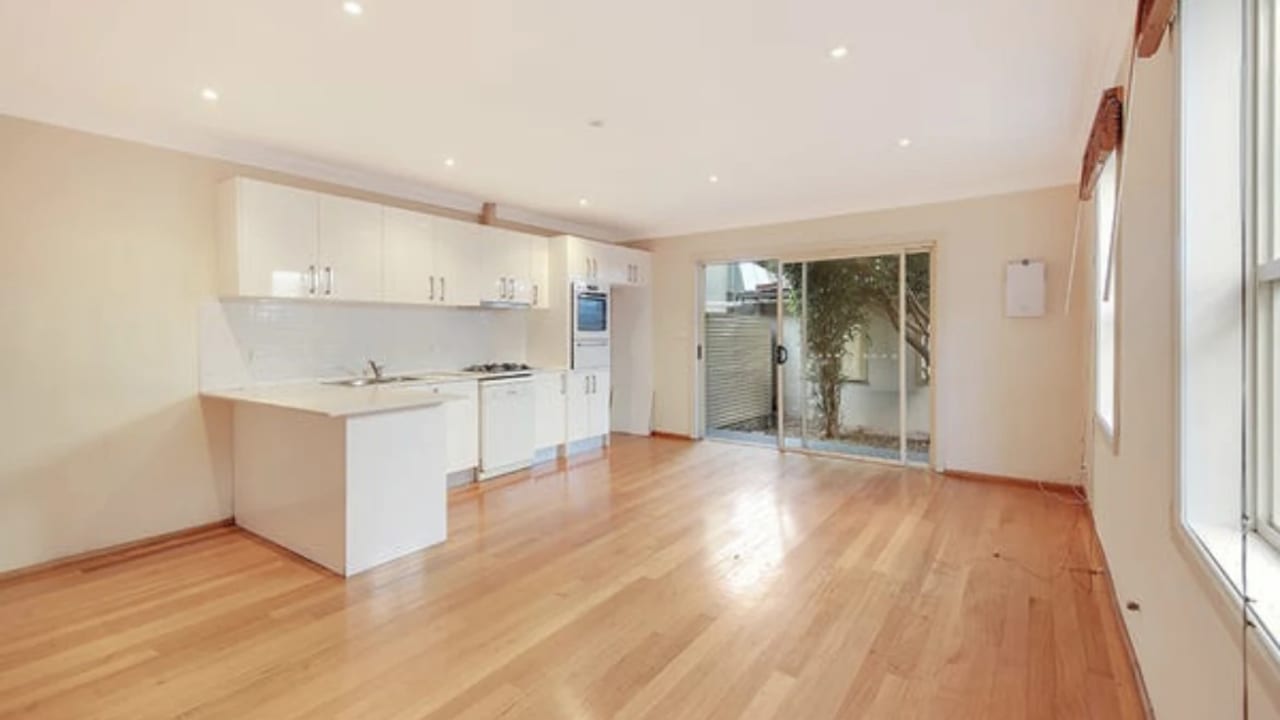 Whole property with 4 rooms for rent