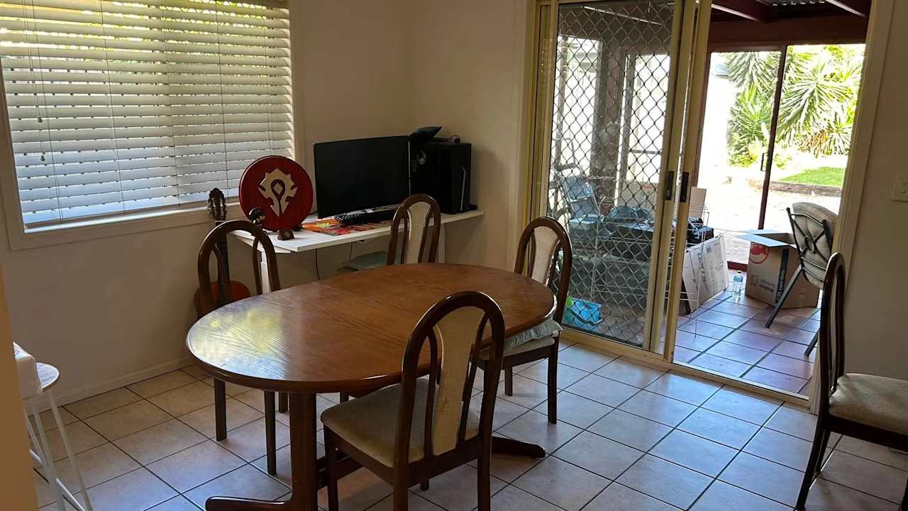 Unfurnished room in a share house