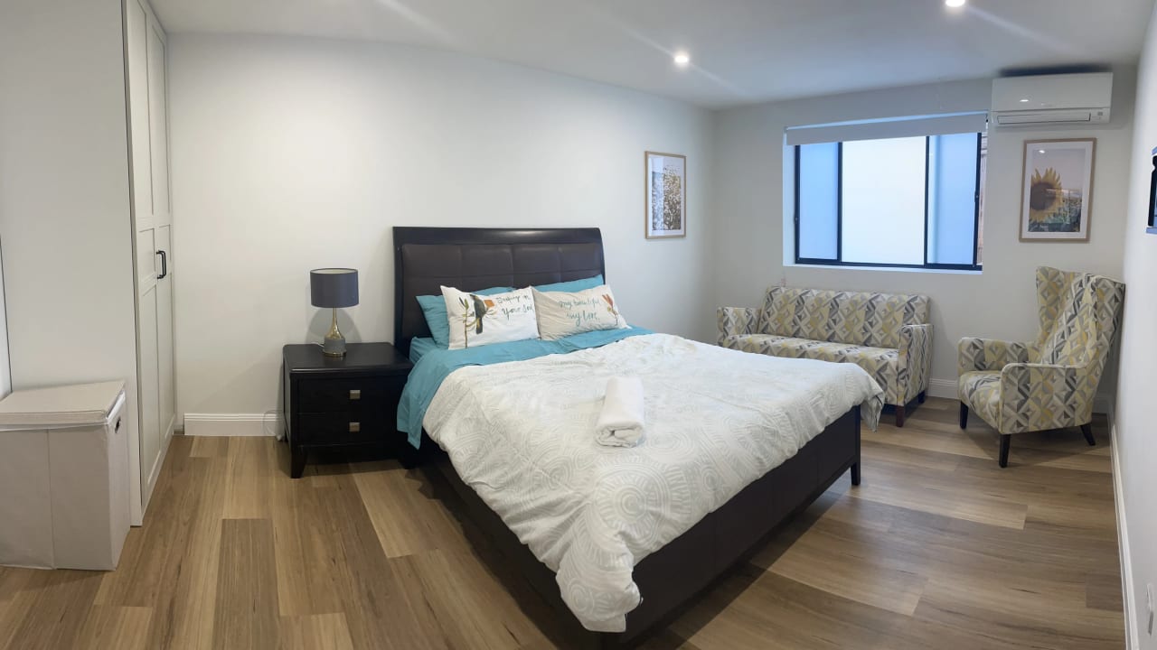Room in a share house