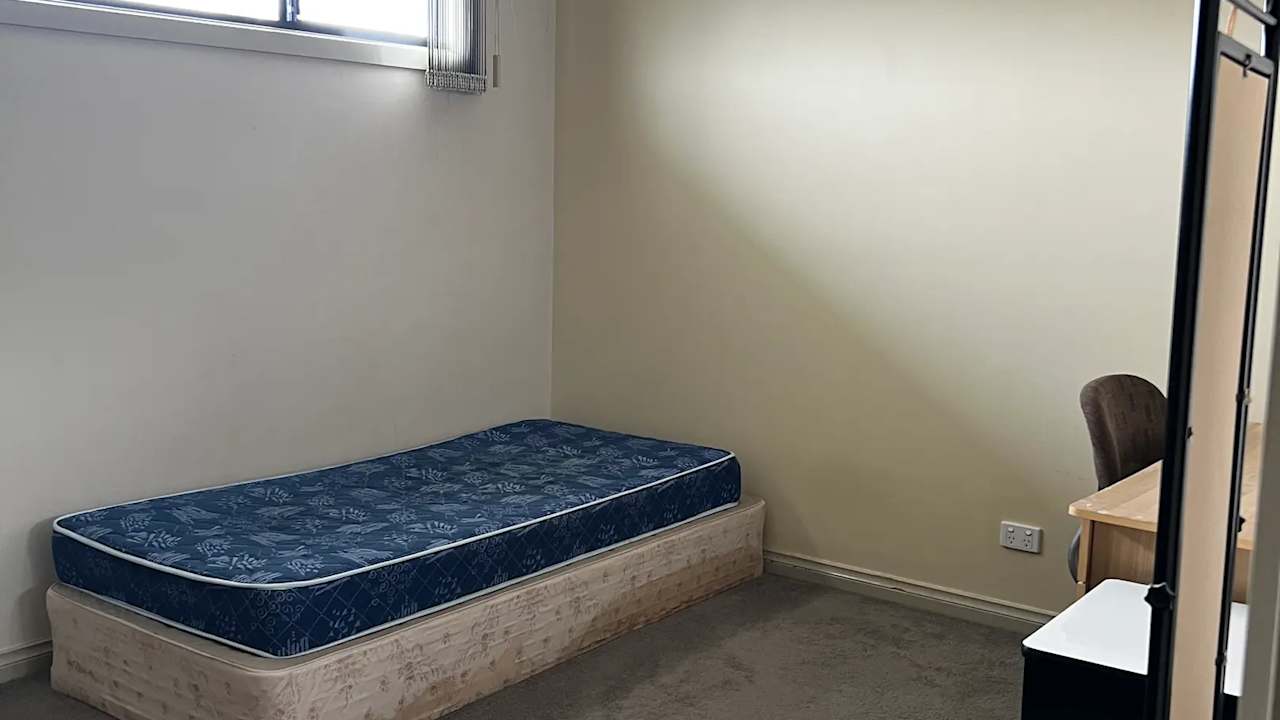 Room in a share house