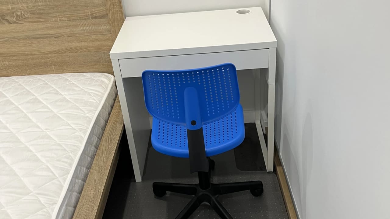 Furnished room with own bathroom
