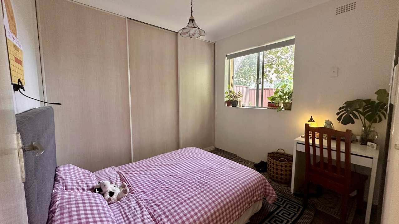 Room in a share house