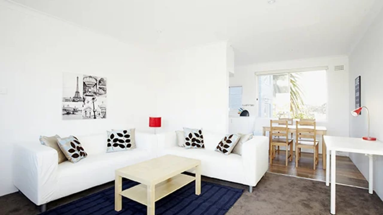 Whole property with 2 rooms for rent