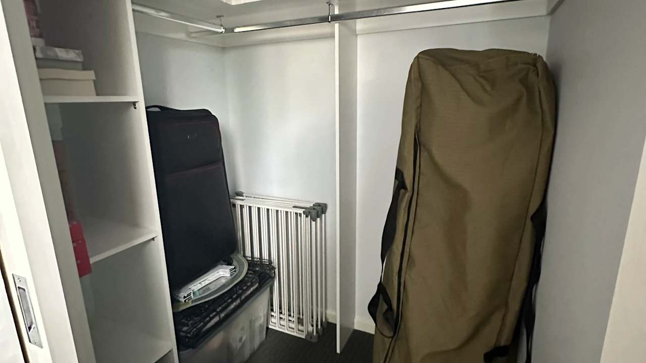 Room in a share house
