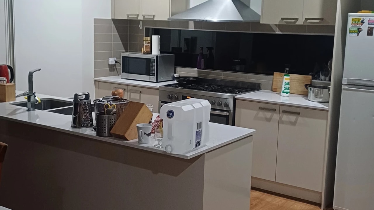 Room in a share house