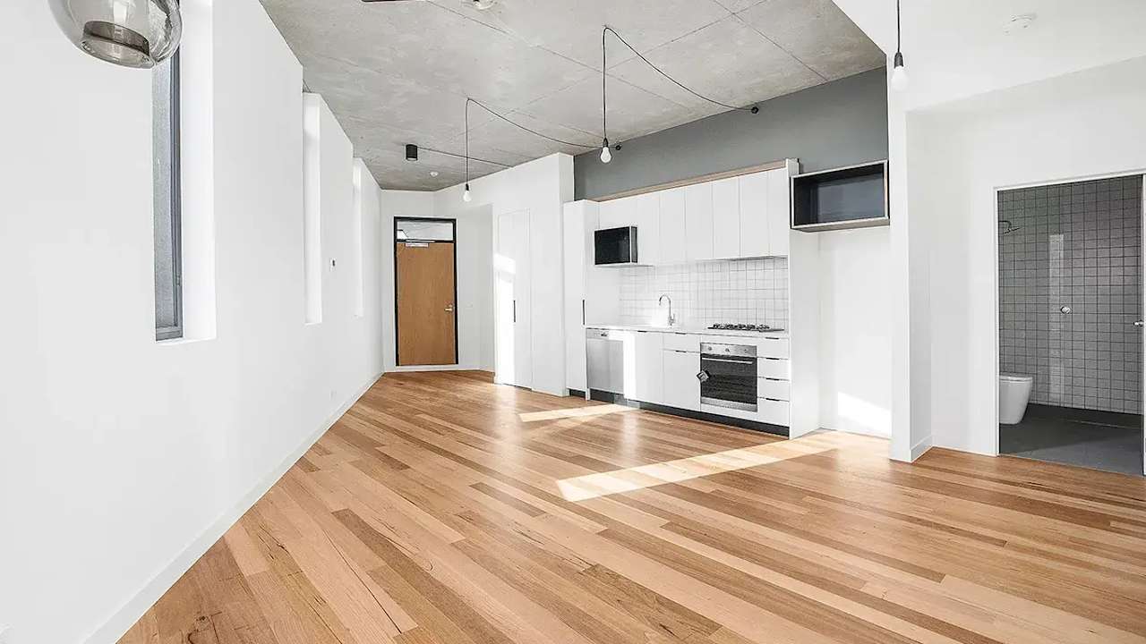 Unfurnished room in a flatshare