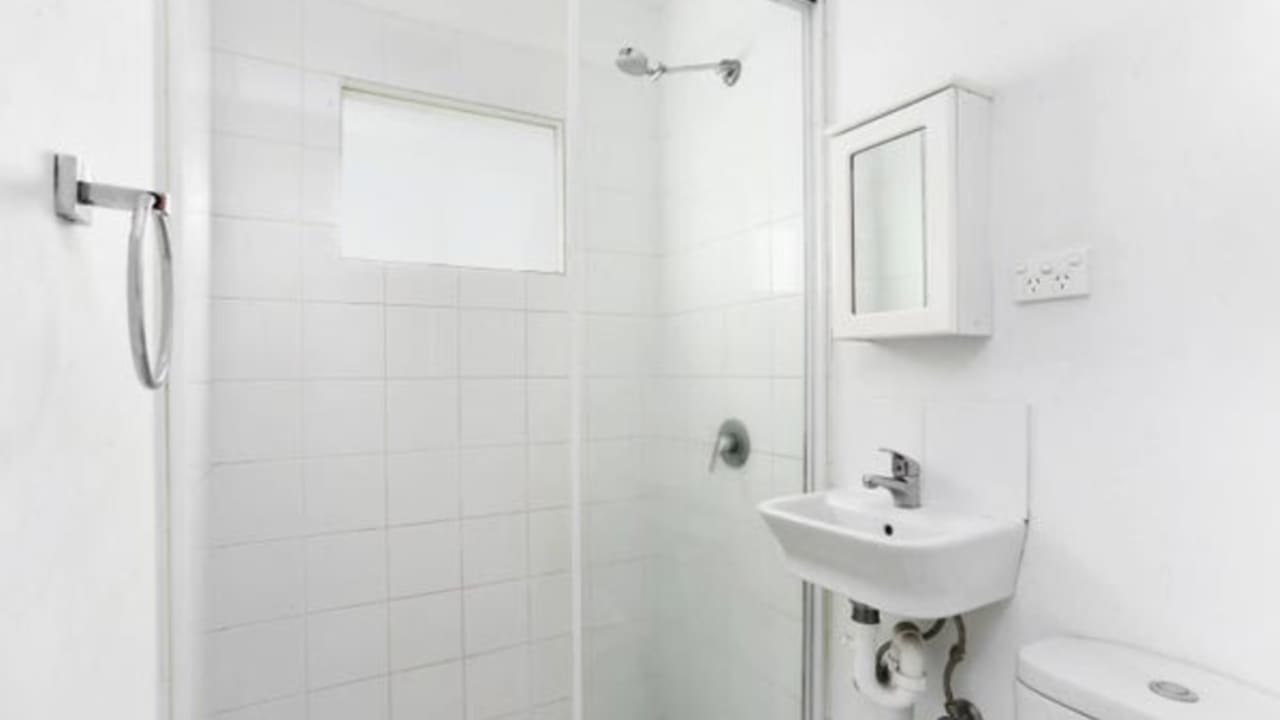 Furnished room with own bathroom