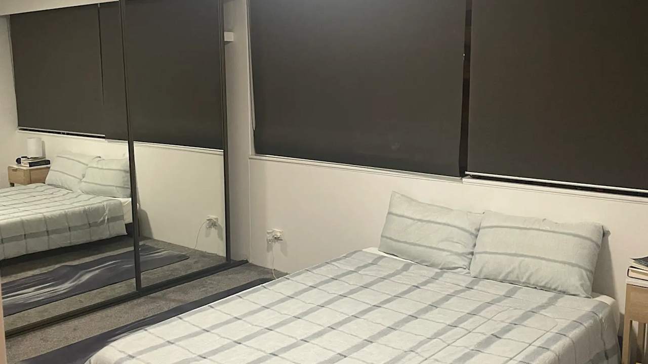 Furnished room in a flatshare