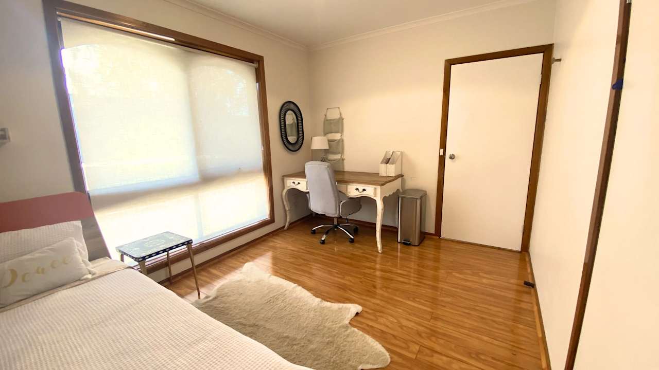 Room in a share house