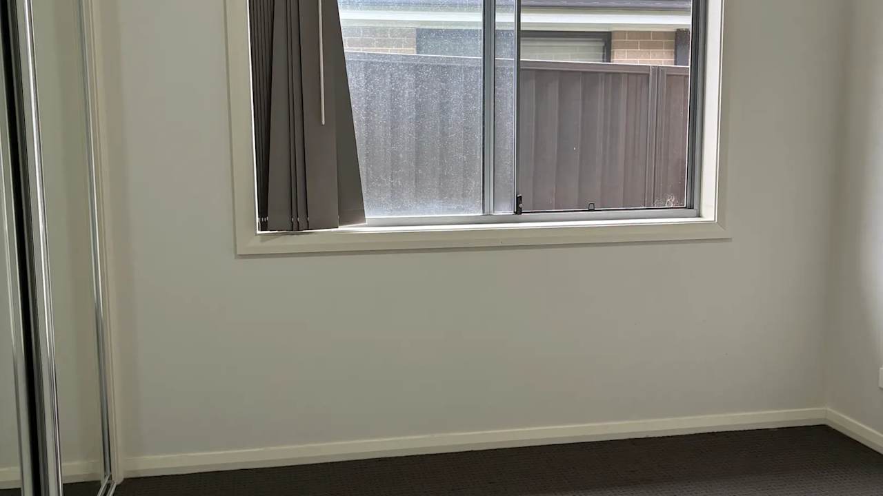 Unfurnished room in a share house