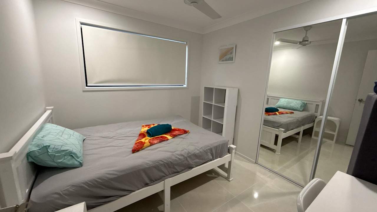 Furnished room in a share house