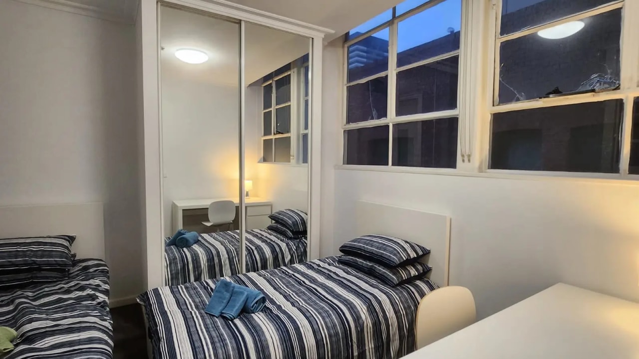 Furnished room in a flatshare