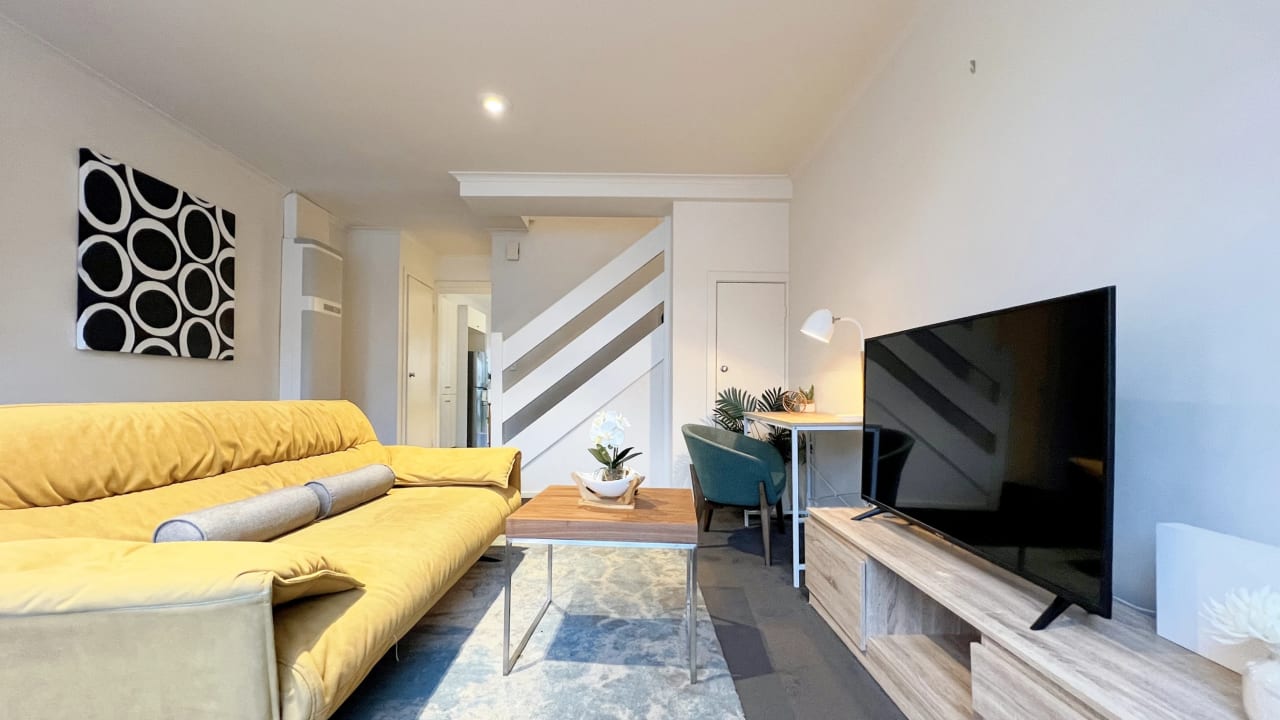 Whole property with 3 rooms for rent