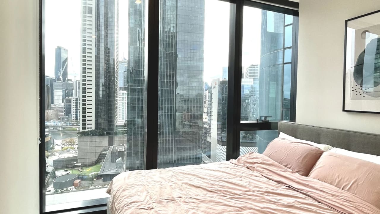 Furnished room with ensuite in a flatshare