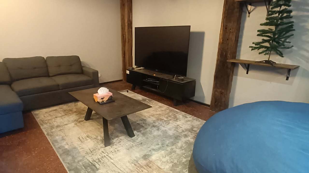 Furnished room with own bathroom