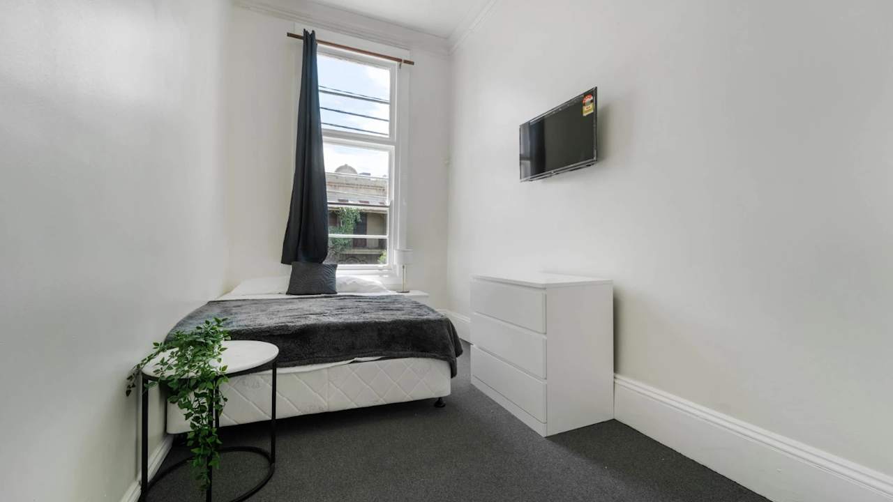 Furnished room in a share house