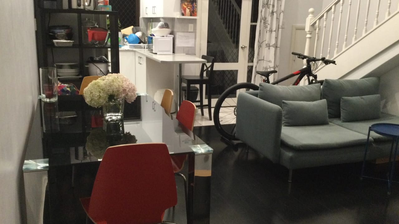 Furnished room in a flatshare