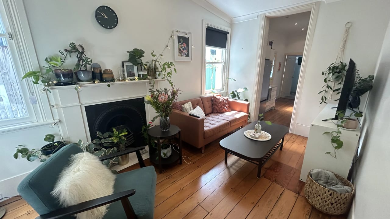 Room in a share house
