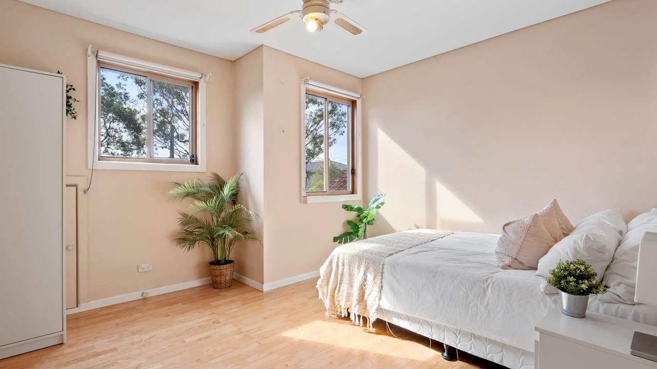 Furnished room in a share house