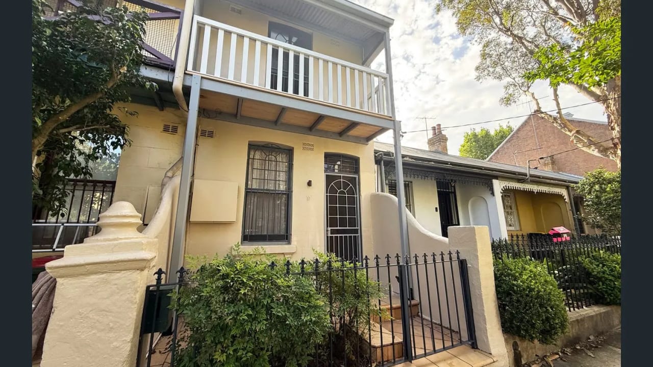 Unfurnished room in a share house