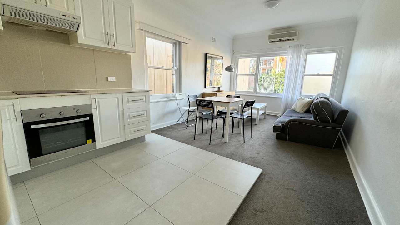 Whole property with 2 rooms for rent